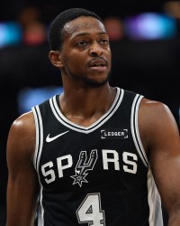 MK体育官方网站-状态回暖但不够！福克斯12中8拿下20分3板5助 4次失误